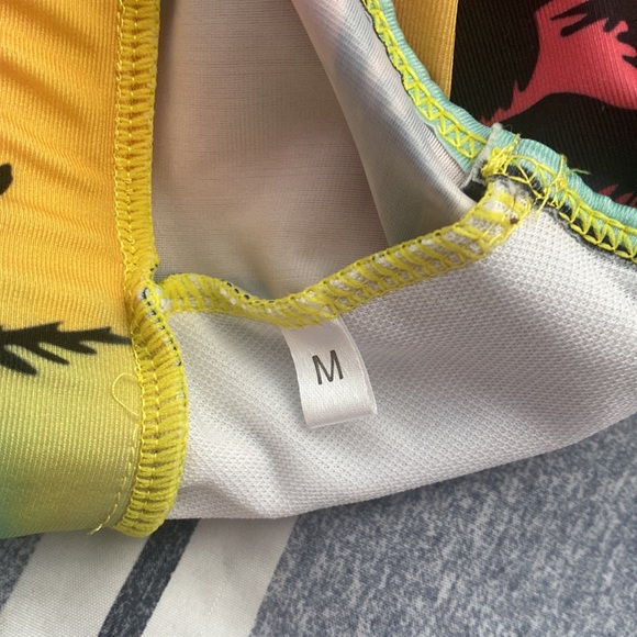 ✨HP✨Palm Tree Sunset Swimsuit - Picture 5 of 8